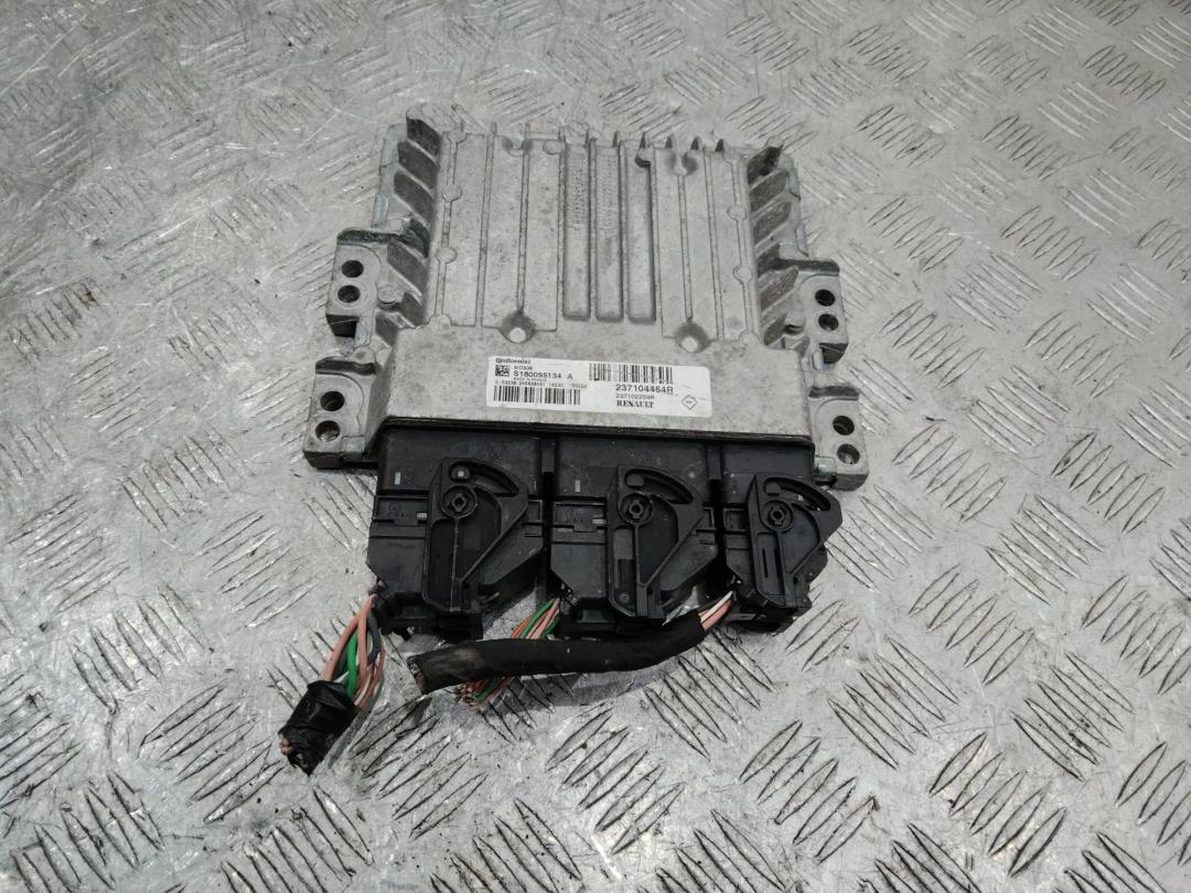 блок управления двигателем Renault Duster 1 поколение 2014, 1.5 л., дизель, 237104454R - фото №1