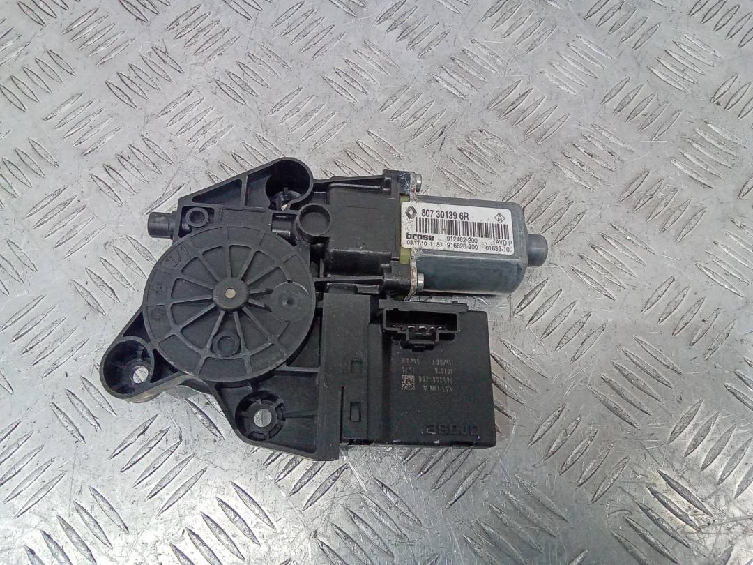 моторчик стеклоподъемника передний правый Renault Megane 3 поколение 2010, 807301396R - фото №1