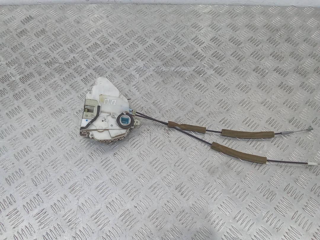 замок двери передней правой Honda Civic 8 поколение 2006, седан - фото №1