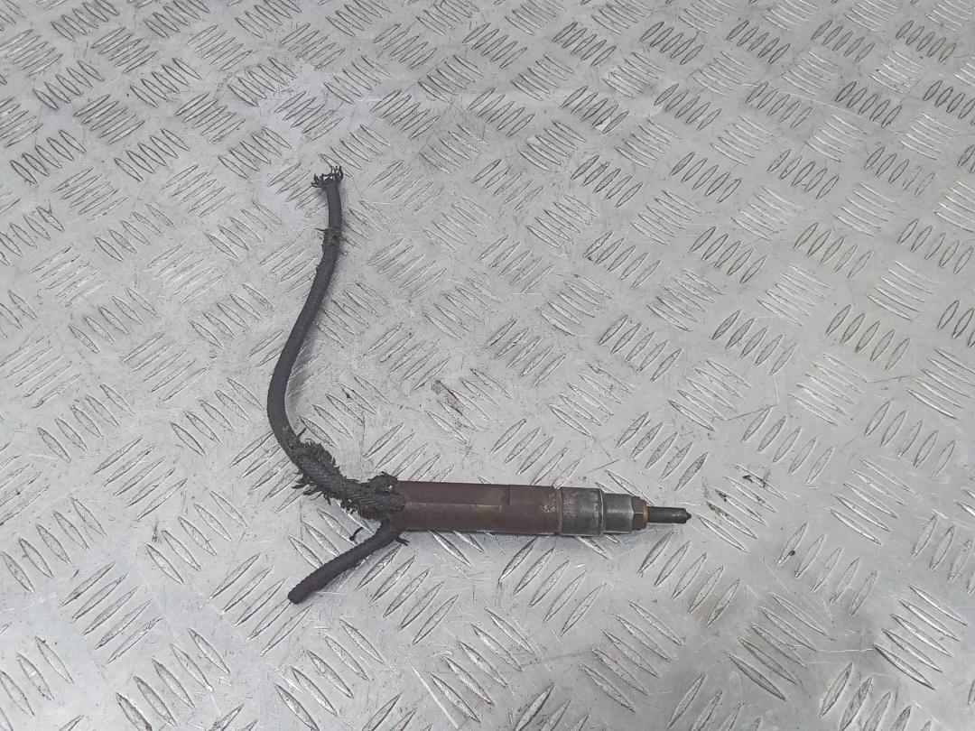 форсунка Volkswagen Golf 5 поколение 2004, 1.9 л., дизель, 038130201G - фото №1