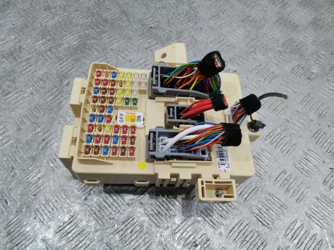 блок предохранителей Hyundai Tucson 4 поколение 2020, 91951D7660 - фото №1