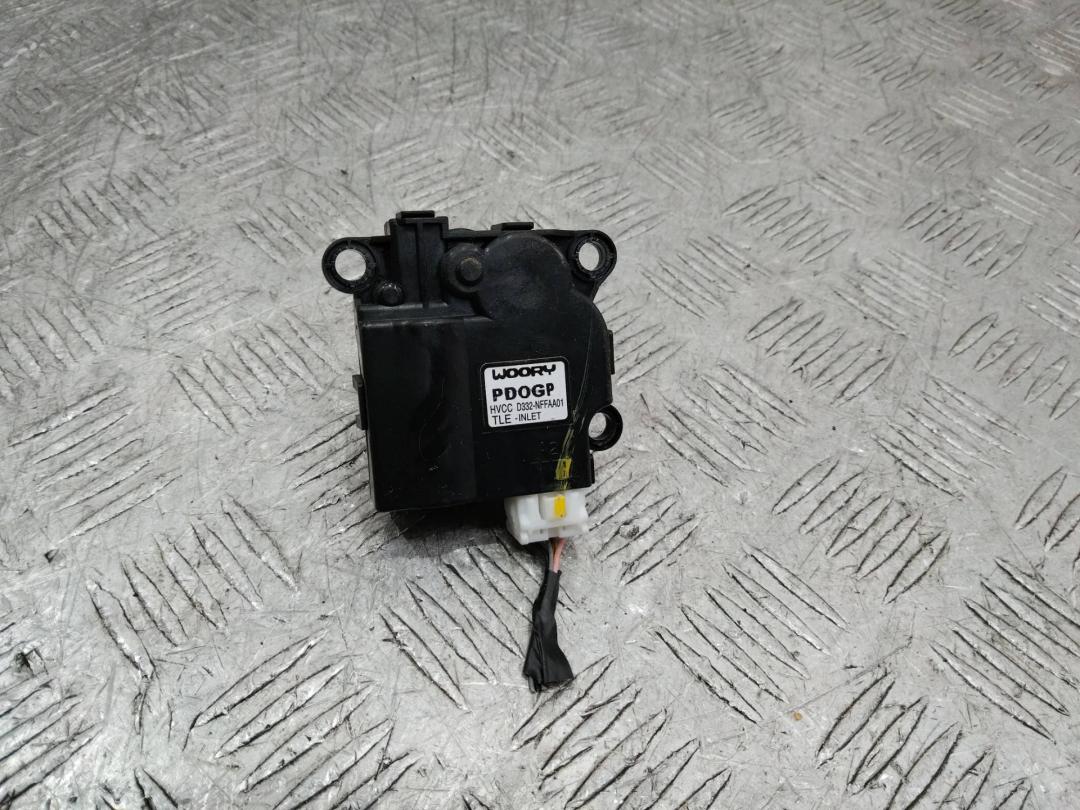 моторчик заслонки печки Hyundai Tucson 4 поколение 2020, D332NFFAA01 - фото №1