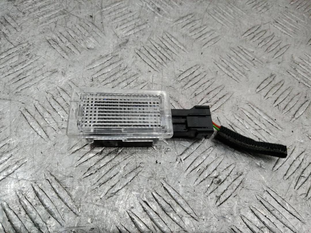 фонарь салона (плафон) Hyundai Tucson 4 поколение 2020 - фото №1