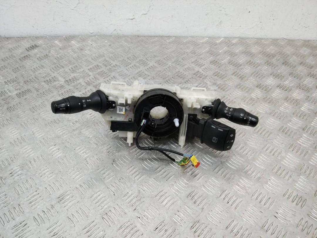 переключатель подрулевой (стрекоза) Renault Megane 3 поколение 2011, 255670019R - фото №1