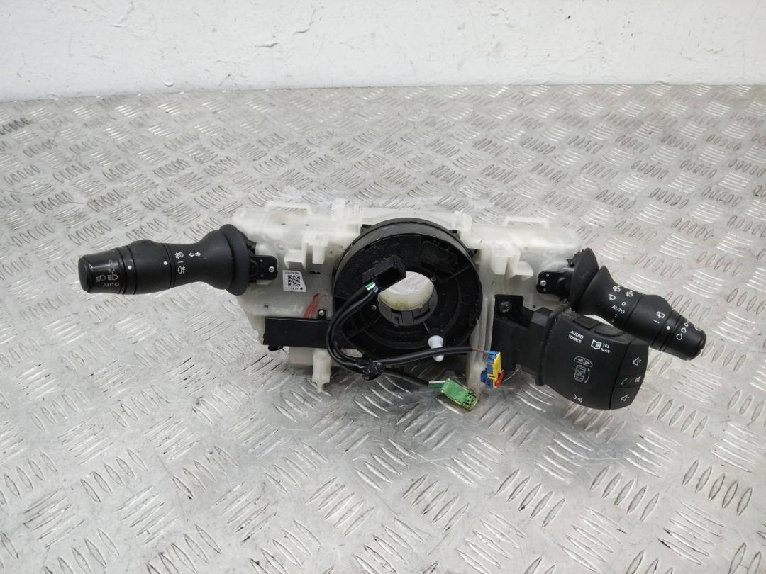 переключатель подрулевой (стрекоза) Renault Megane 3 поколение 2010, 255670019R - фото №1