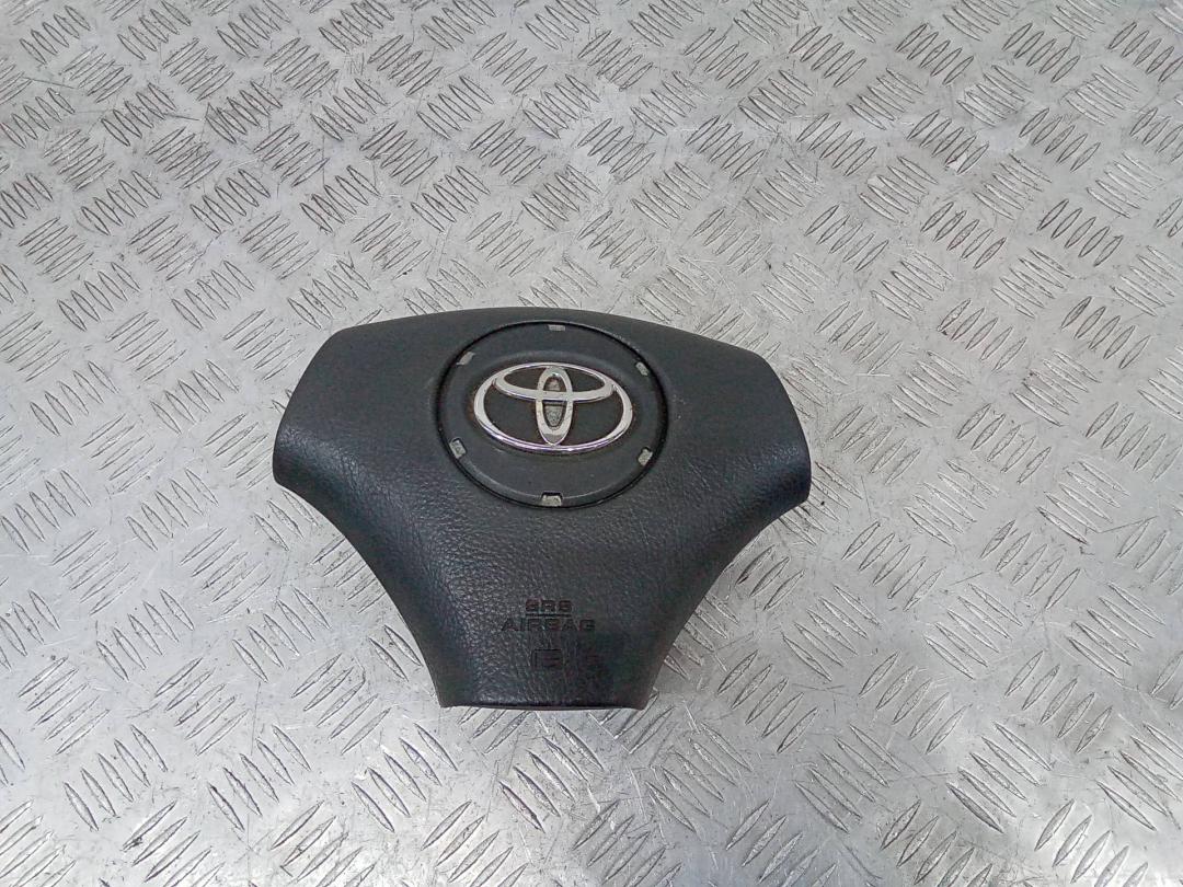 подушка безопасности водителя Toyota Corolla Verso 1 поколение 2003, 8420503 - фото №1