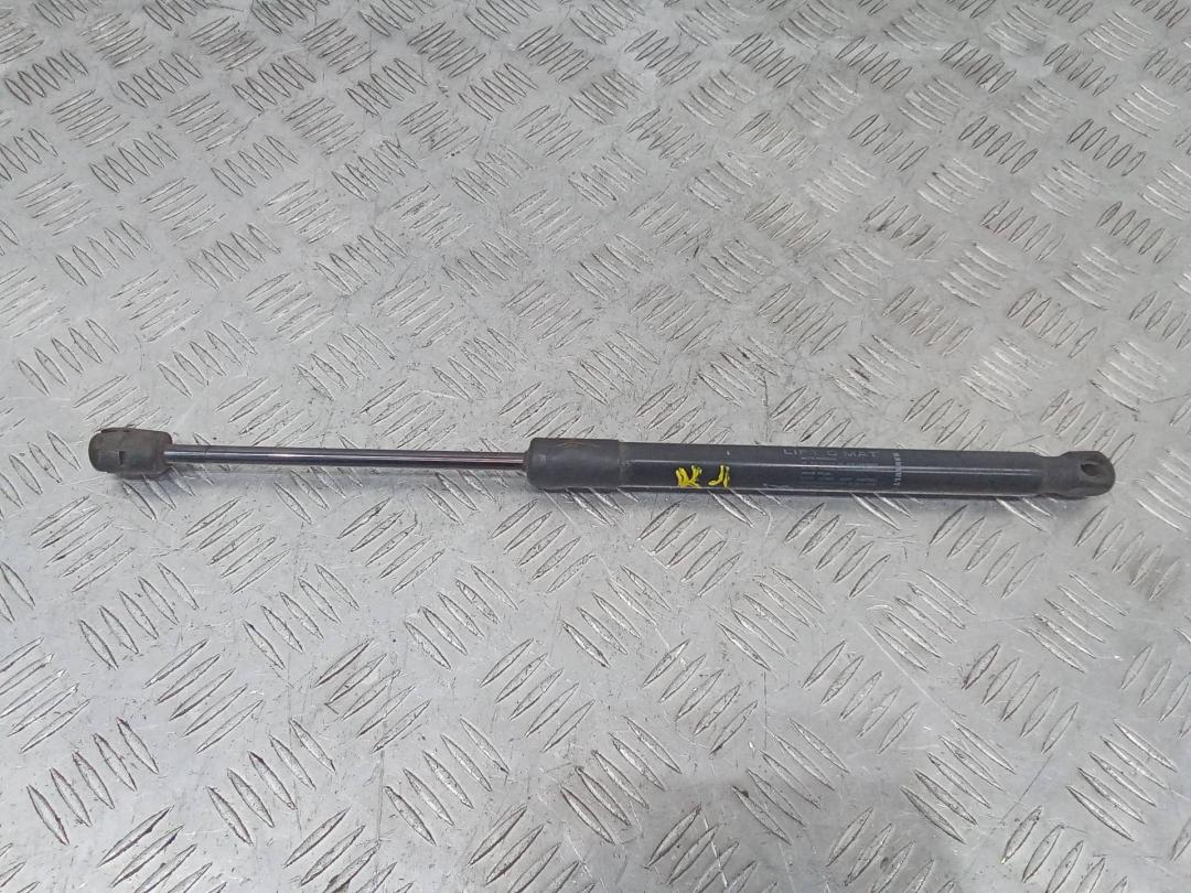 амортизатор крышки багажника (3-5 двери) Dacia Duster 1 поколение 2011, 904520004R - фото №1