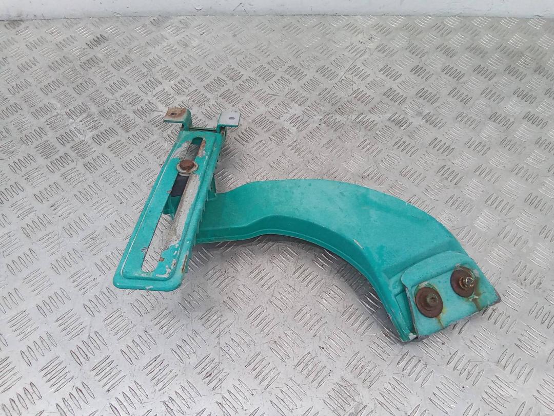 кронштейн (крепление) Mercedes-Benz Atego 1 поколение 2001, 9407930544 - фото №1