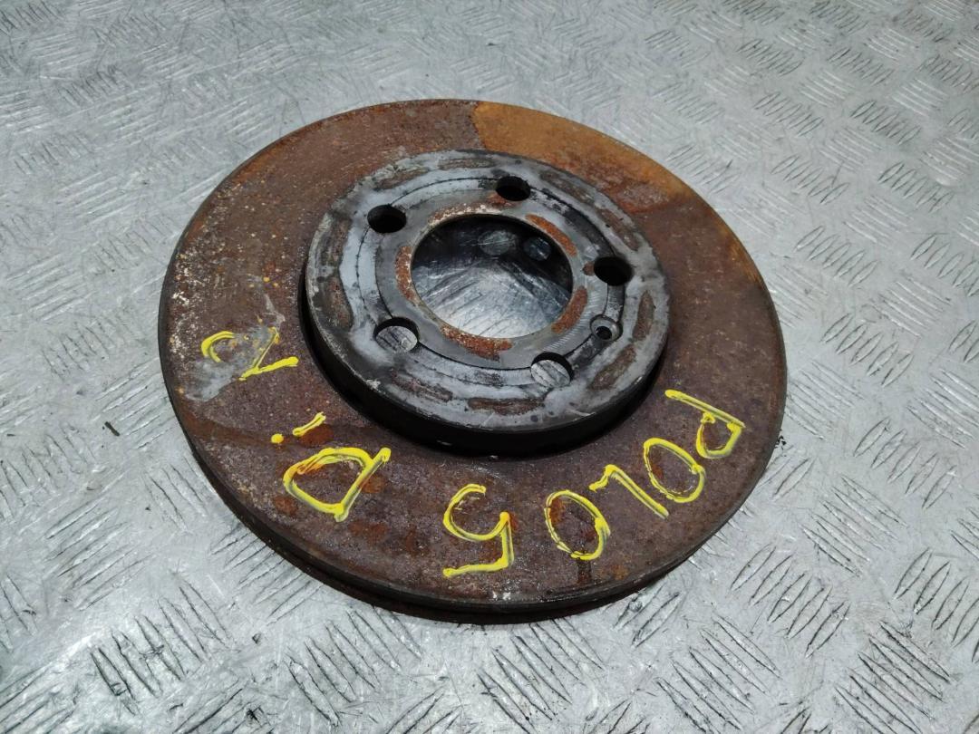 диск тормозной передний Volkswagen Polo 5 поколение 2013, дизель - фото №1