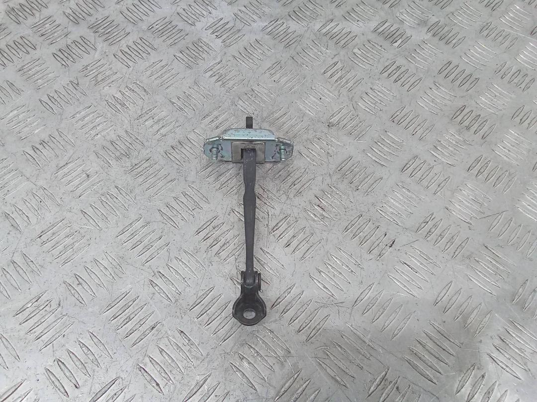 ограничитель открывания двери Kia Sorento 2 поколение 2009 - фото №1