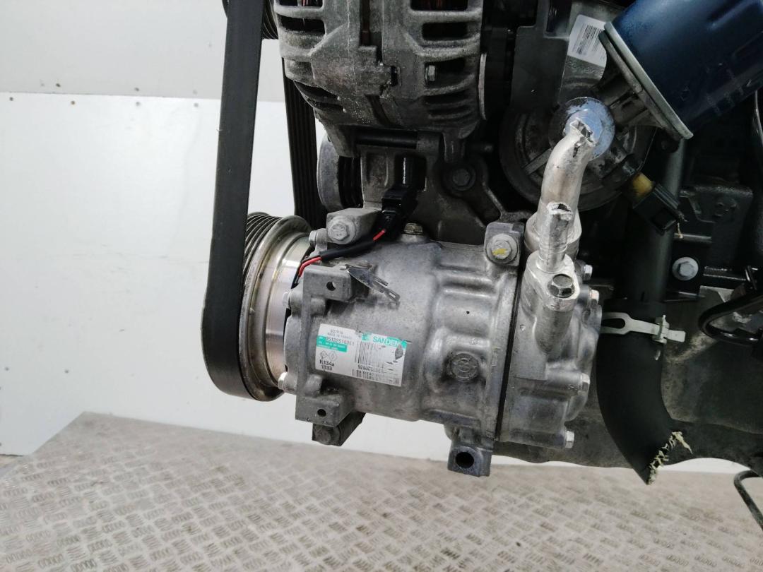 компрессор кондиционера Nissan Qashqai 1 поколение 2009, 1.5 л., K9K 430, дизель, МКПП, 926009865R - фото №1