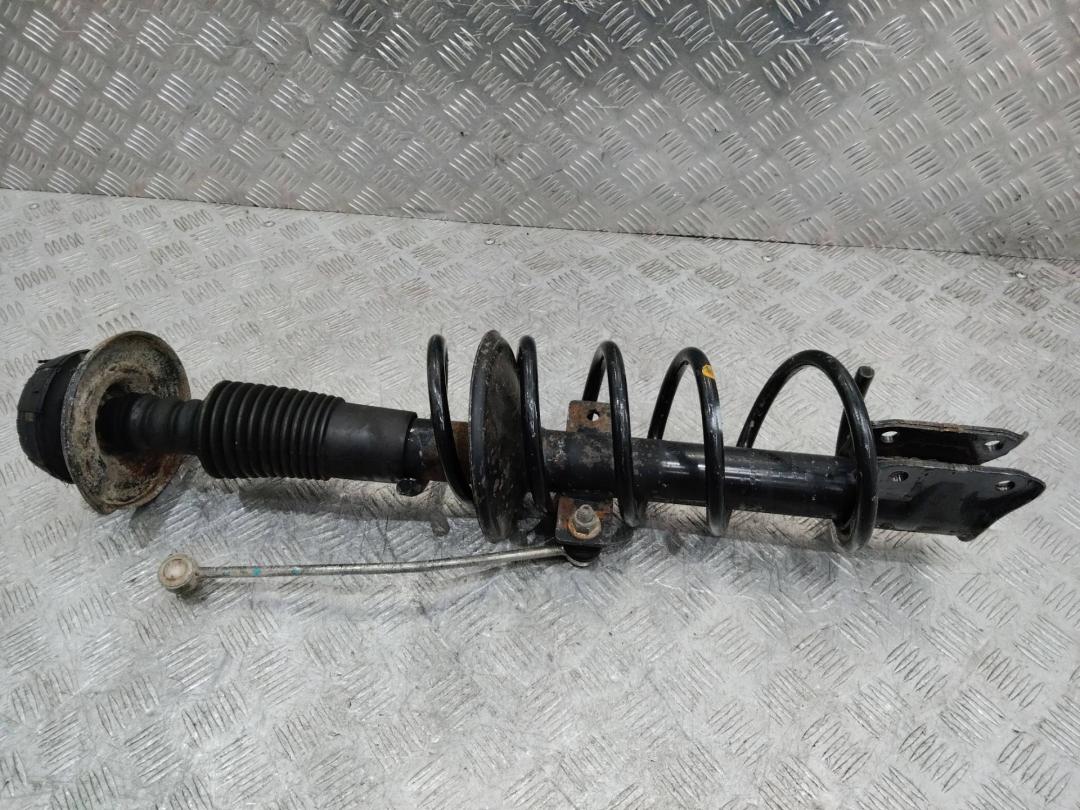 стойка задняя Renault Duster 1 поколение 2011, 8200811407 - фото №1