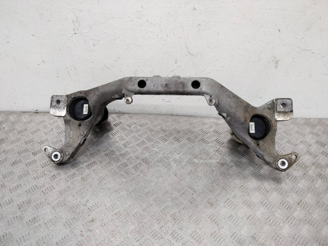 балка подвески передняя (подрамник) Audi Q7 4L 2007, 3.0 л., дизель, 7L6199207B - фото №1