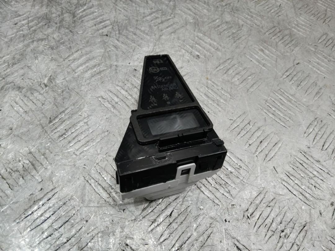 индикатор подушки безопасности Toyota C-HR 1 поколение 2018 - фото №1