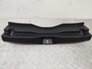 накладка внутренняя на заднюю панель кузова Toyota C-HR 1 поколение 2018, 64716F4010