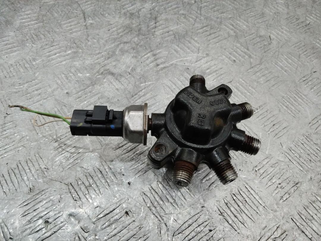 топливная рампа Renault Kangoo 2 поколение 2007, 1.5 л., K9K 714, дизель, 8200584034 - фото №1