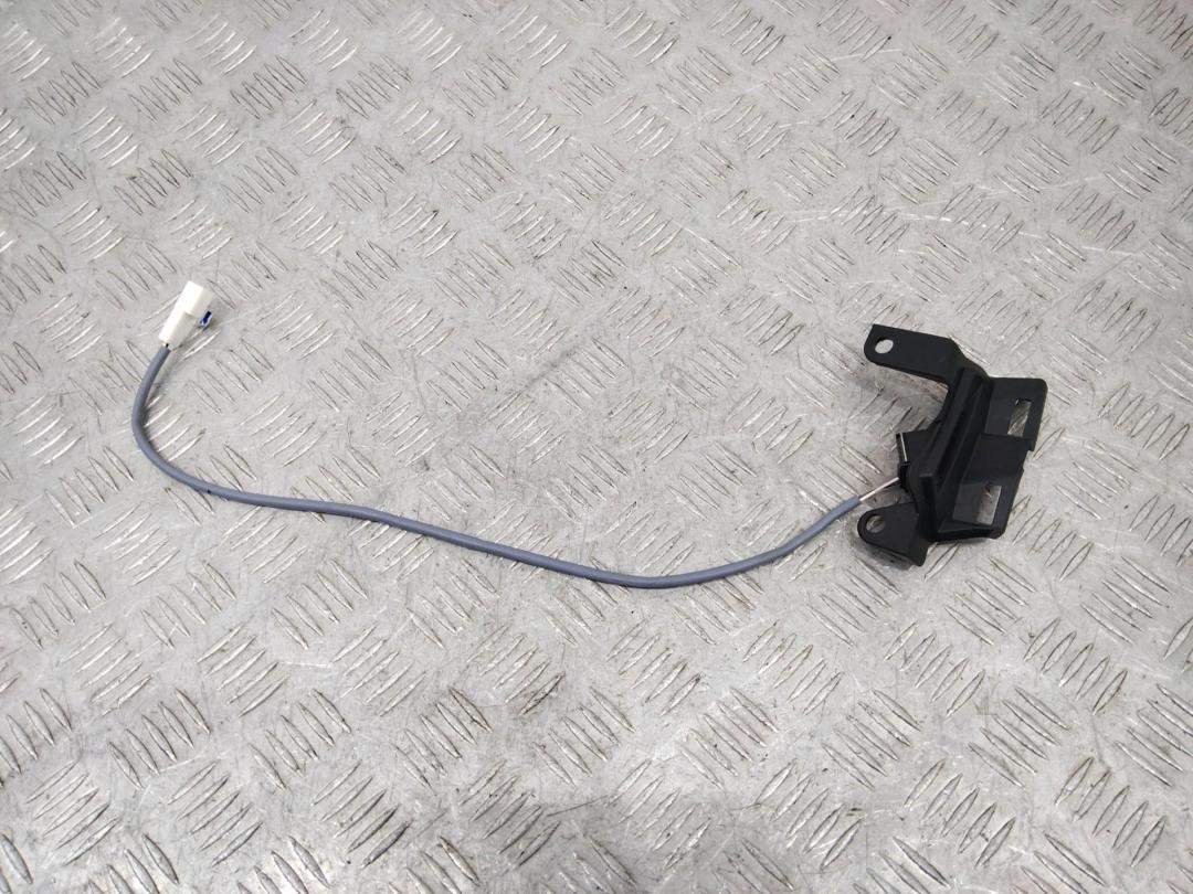 подсветка двери Toyota C-HR 1 поколение 2018, 81090F4020 - фото №1