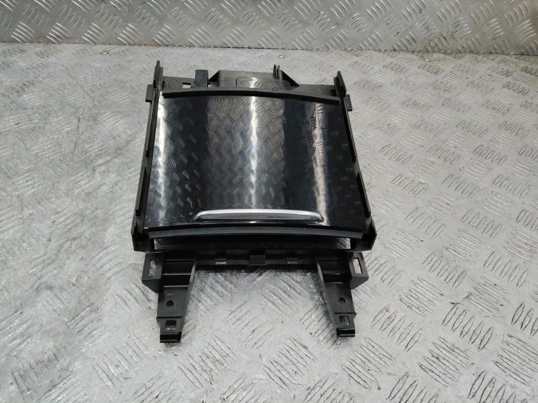 пепельница Opel Insignia 2 поколение (B) 2017, хетчбэк 5 дв., 5446204 - фото №1