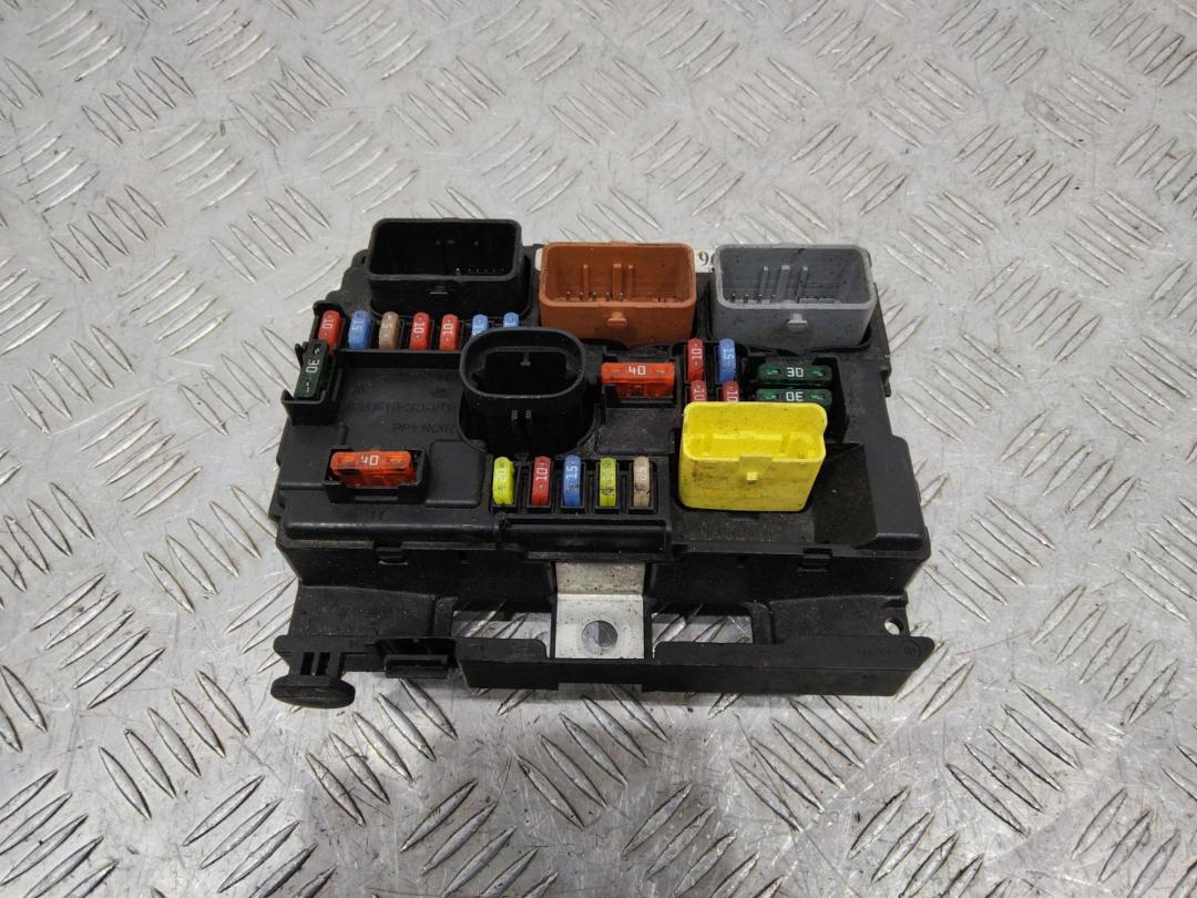 блок предохранителей Peugeot 207 1 поколение 2008, 9664997880, R09 - фото №1