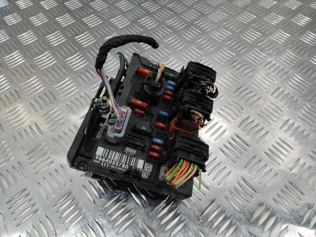 блок предохранителей Peugeot 207 1 поколение 2007, 9664055780, L11 - фото №1