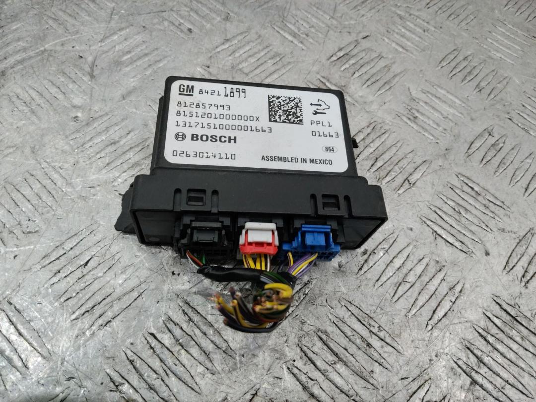 блок управления парктрониками Opel Insignia 2 поколение (B) 2017, 84211899 - фото №1