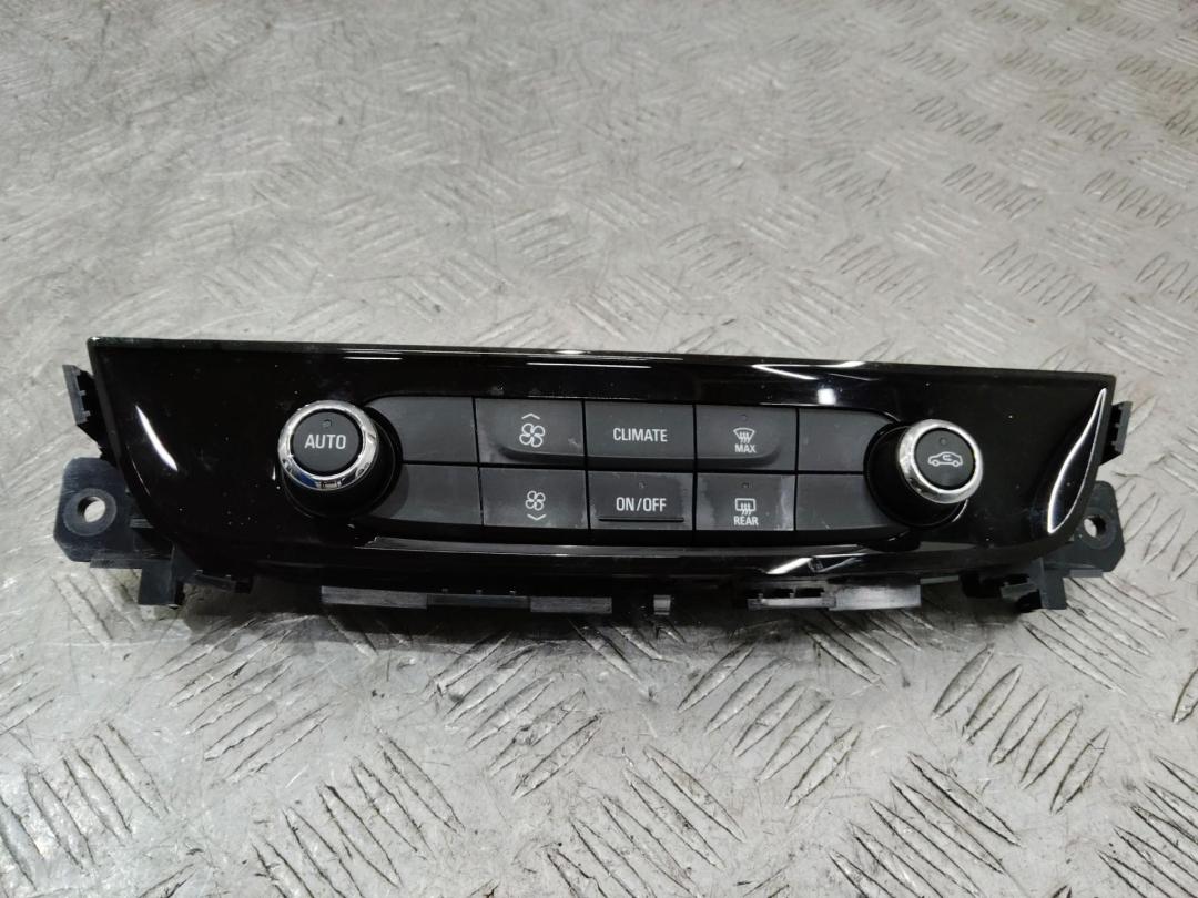 блок управления печки / климат-контроля Opel Insignia 2 поколение (B) 2017, 39113537 - фото №1