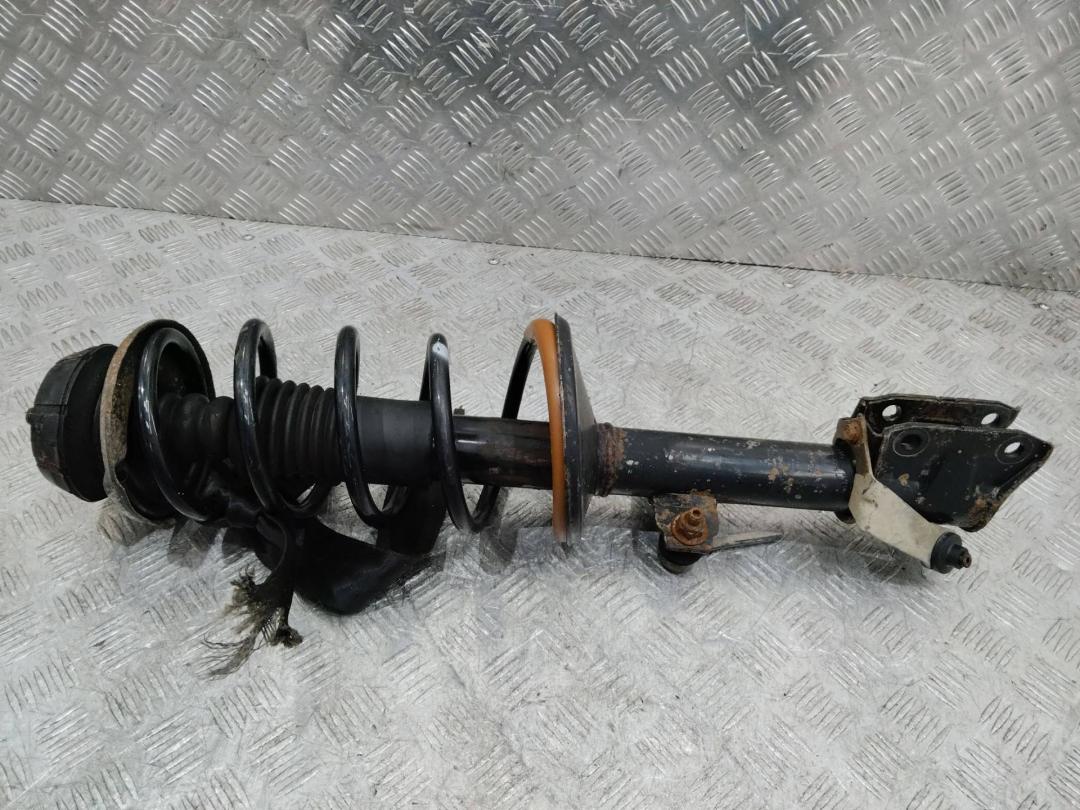 стойка передняя Renault Duster 1 поколение (2010 - 2015), 8200813791 - фото №1