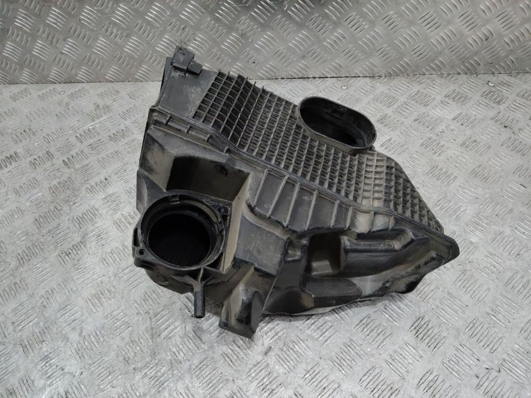 корпус воздушного фильтра Lada Vesta 1 поколение (2015 - 2025), 8201173592, 165001258R - фото №1