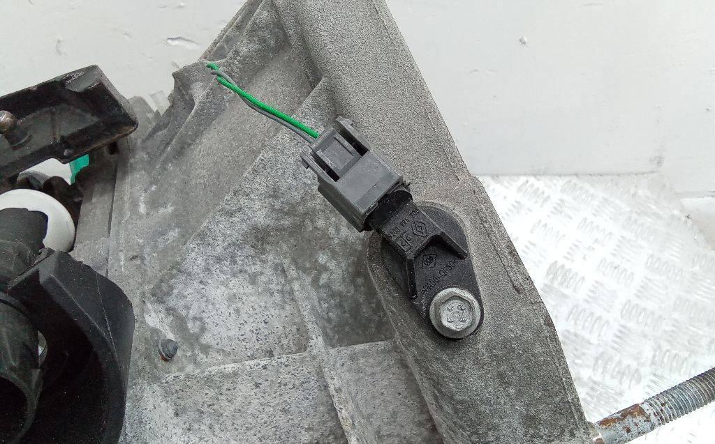 датчик коленвала Renault Duster 1 поколение (2010 - 2015), 8200885209 - фото №1