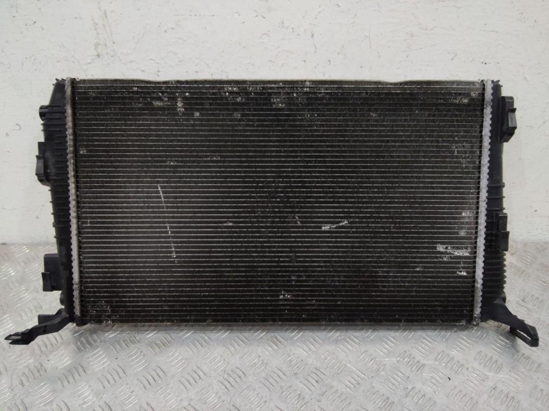 радиатор (основной) Renault Duster 1 поколение (2010 - 2015), 8200880550 - фото №1