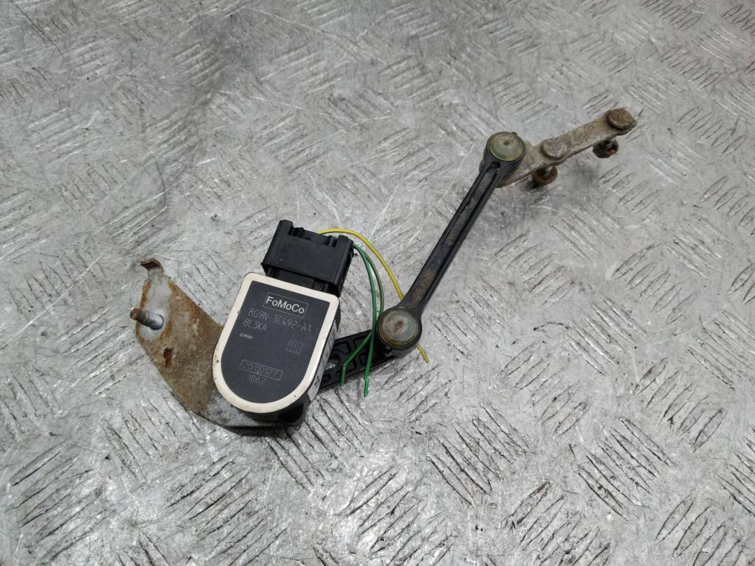 датчик дорожного просвета задний Volvo XC60 1 поколение 2011, 2.4 л., дизель, 8G9N3C492AA - фото №1