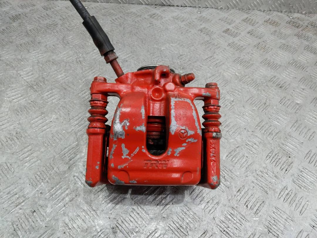 суппорт задний правый Mercedes-Benz A-Класс W176 2013 - фото №1