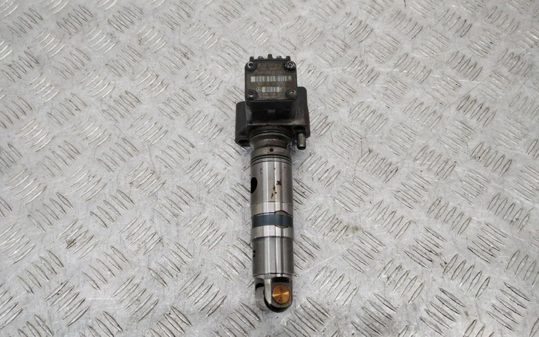 форсунка Mercedes-Benz Atego 1 поколение 2003, 6.4 л., дизель, A0280746902, 0414799008 - фото №1