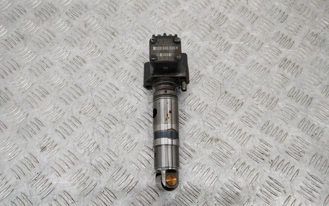 форсунка Mercedes-Benz Atego 1 поколение 2003, 6.4 л., дизель, A0280746902, 0414799008 - фото №1