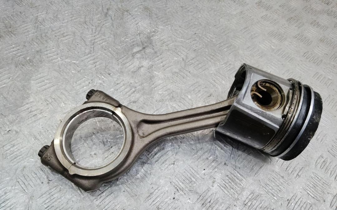 поршень Mercedes-Benz Atego 1 поколение 2003, 6.4 л., дизель - фото №1