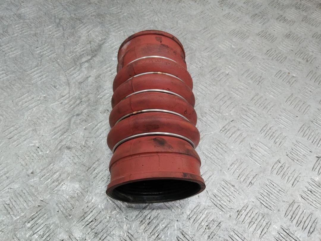 патрубок интеркулера Mercedes-Benz Atego 1 поколение 2008, 6.4 л., дизель, A0015017982 - фото №1