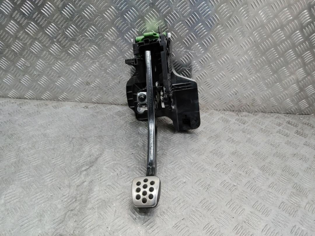 педаль тормоза Opel Insignia 2 поколение (B) 2017, хетчбэк 5 дв., 84147609 - фото №1