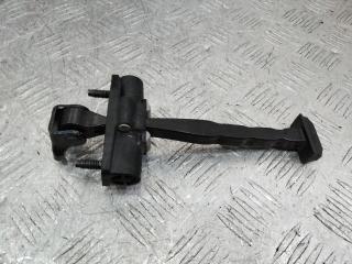 ограничитель открывания двери Chevrolet TrailBlazer 2 поколение 2023