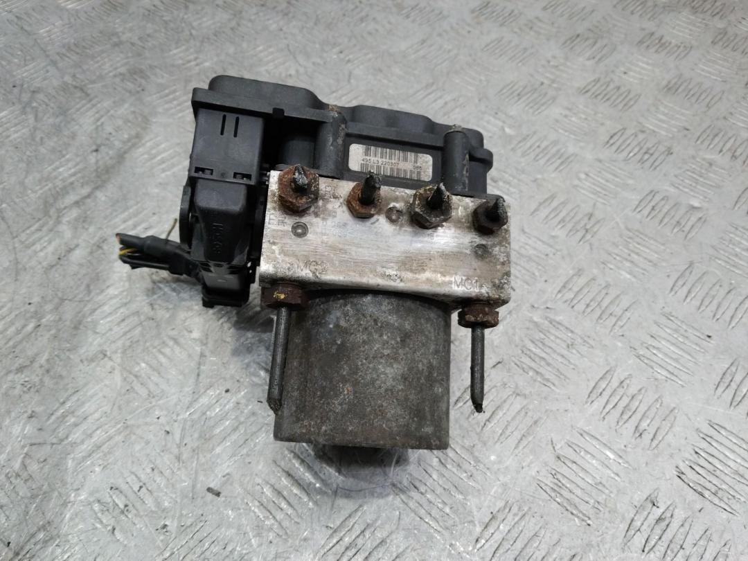 блок ABS LDV Maxus 1 поколение 2007, 2.5 л., дизель, 0265231652 - фото №1