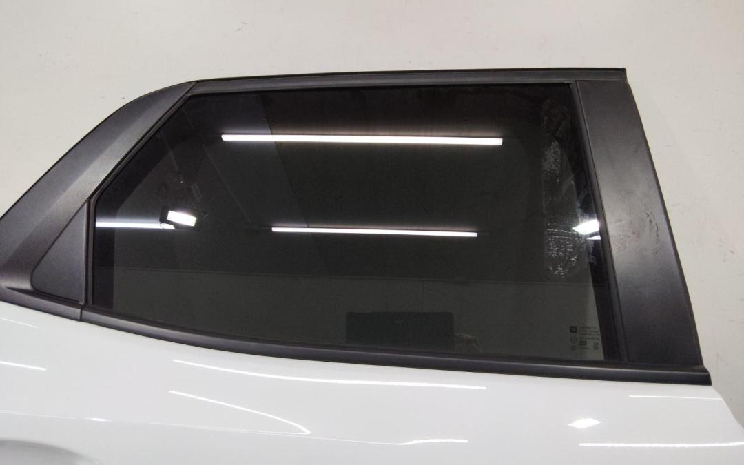 стекло двери задней правой Chevrolet TrailBlazer 2 поколение 2023 - фото №1