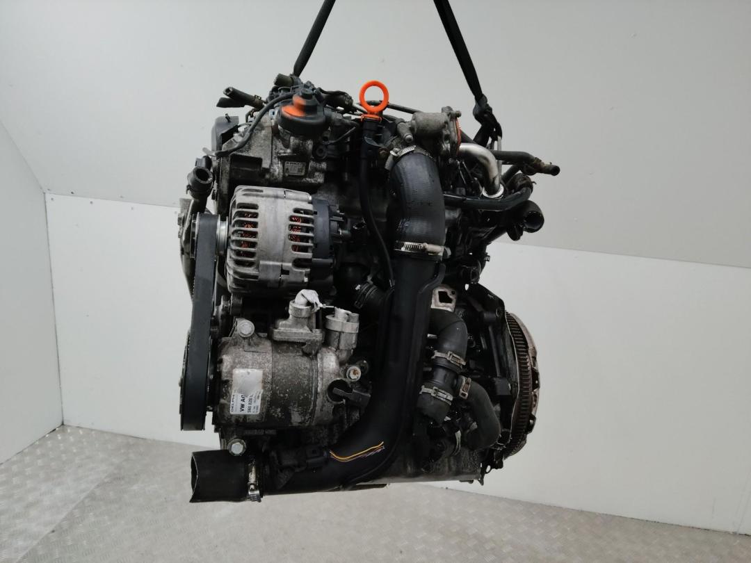 двигатель Volkswagen Passat B7 2011, 2.0 л., дизель, CFH - фото №1