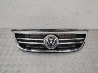 решетка радиатора Volkswagen Tiguan 1 поколение [рестайлинг] 2011, 5N0853653A