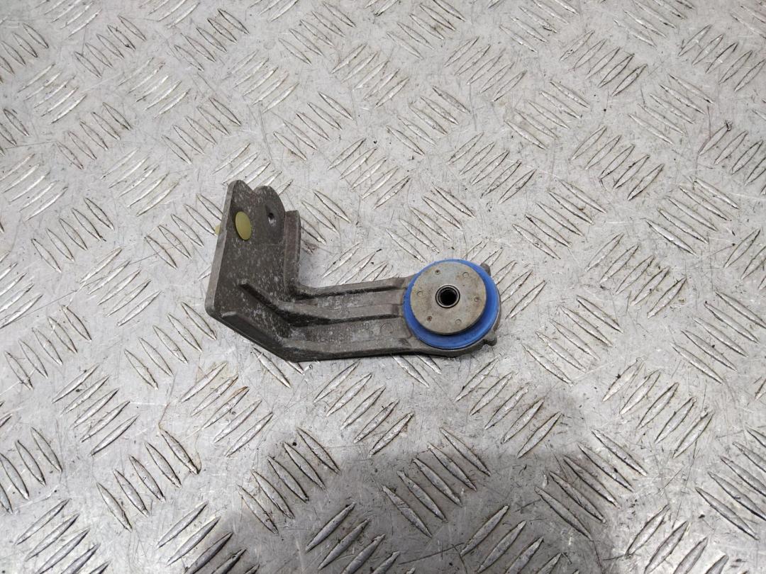 крепление интеркулера Peugeot 308 T9 2015, 9803778980 - фото №1