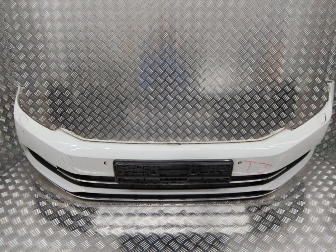 бампер передний Volkswagen Passat B8 2016 - фото №1