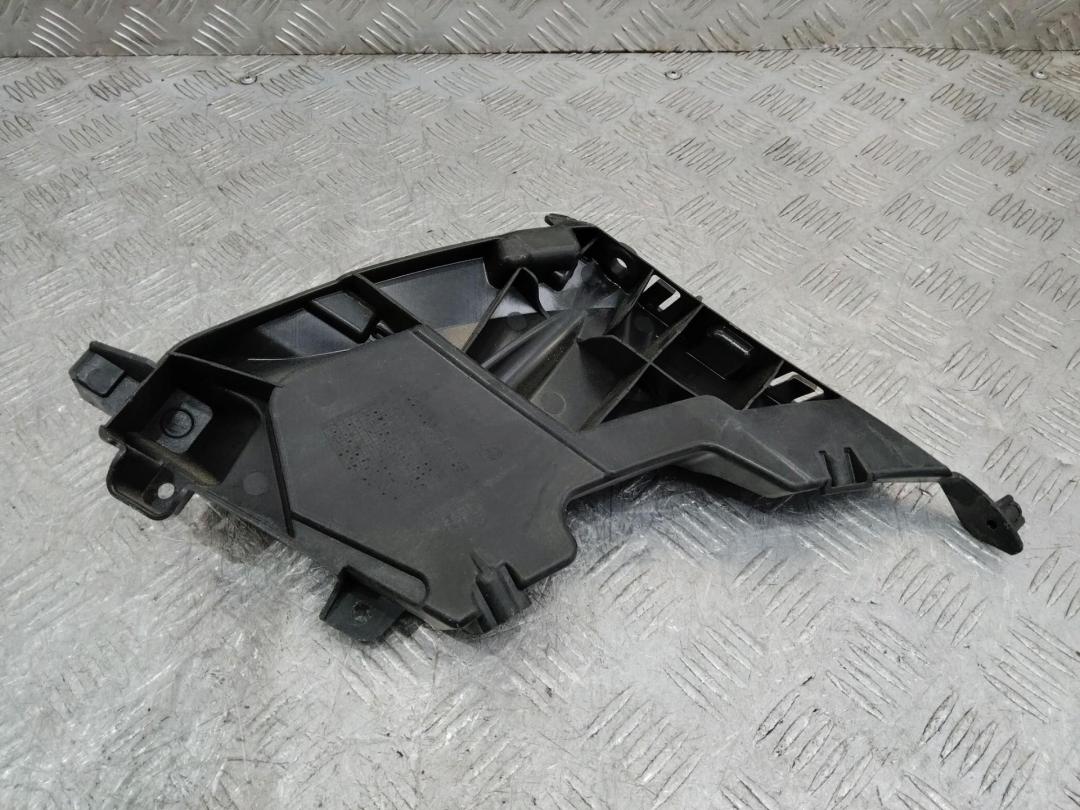 Крепление бампера переднего Audi A7 4K 2018, 4G8807283C - фото №1