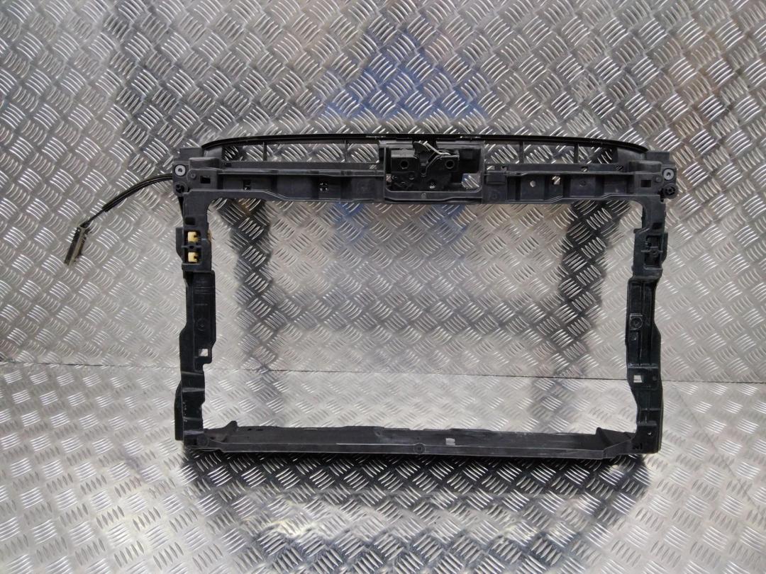 передняя панель крепления облицовки (телевизор) Volkswagen Passat B8 2016, 3G0805588L - фото №1