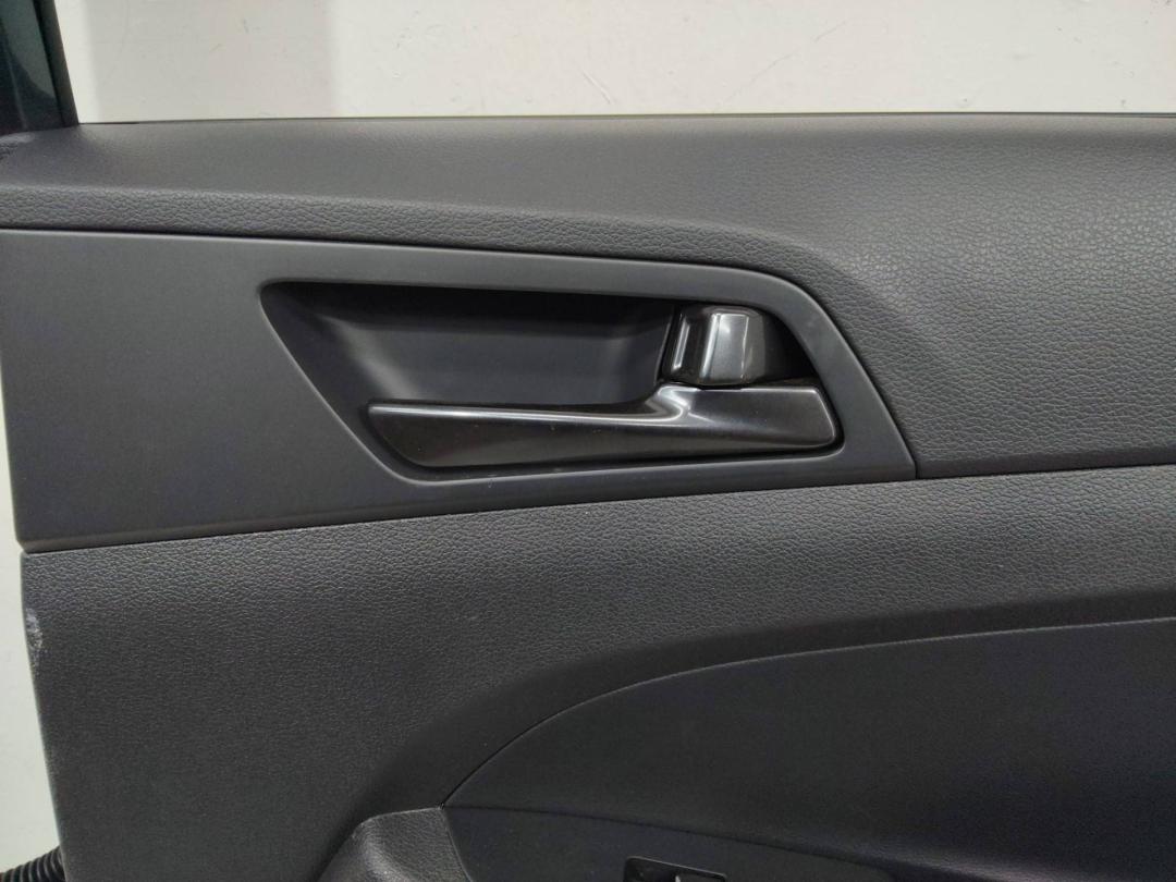 ручка внутренняя задняя правая Hyundai Tucson 4 поколение 2020 - фото №1