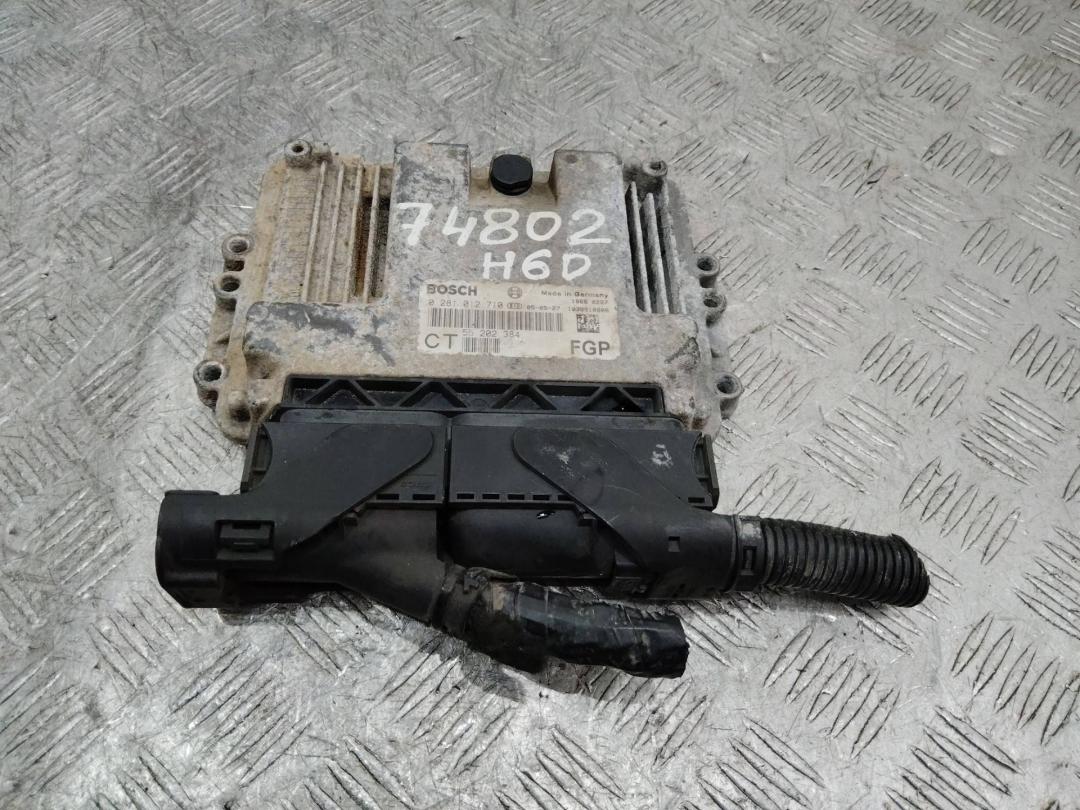 блок управления двигателем Opel Zafira 2 поколение (B) 2005, 1.9 л., дизель, МКПП, 55202384 - фото №1