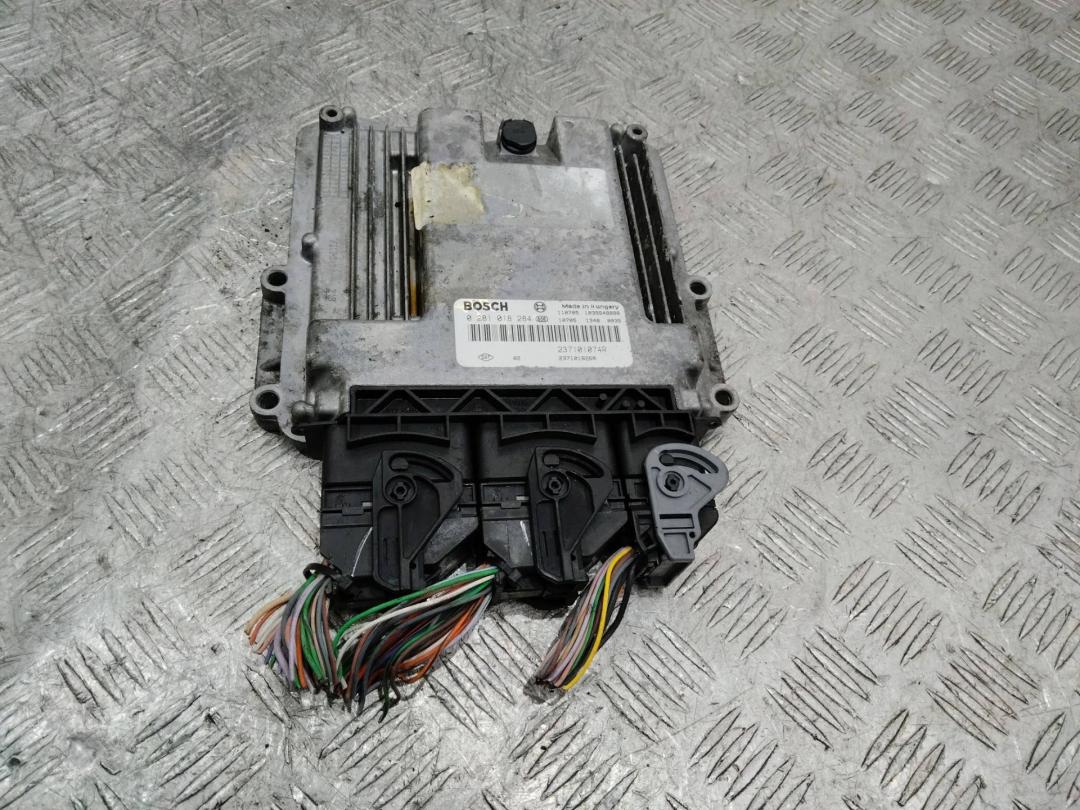 блок управления двигателем Renault Scenic 3 поколение 2011, 1.6 л., R9M 402, дизель, МКПП, 237101074R - фото №1