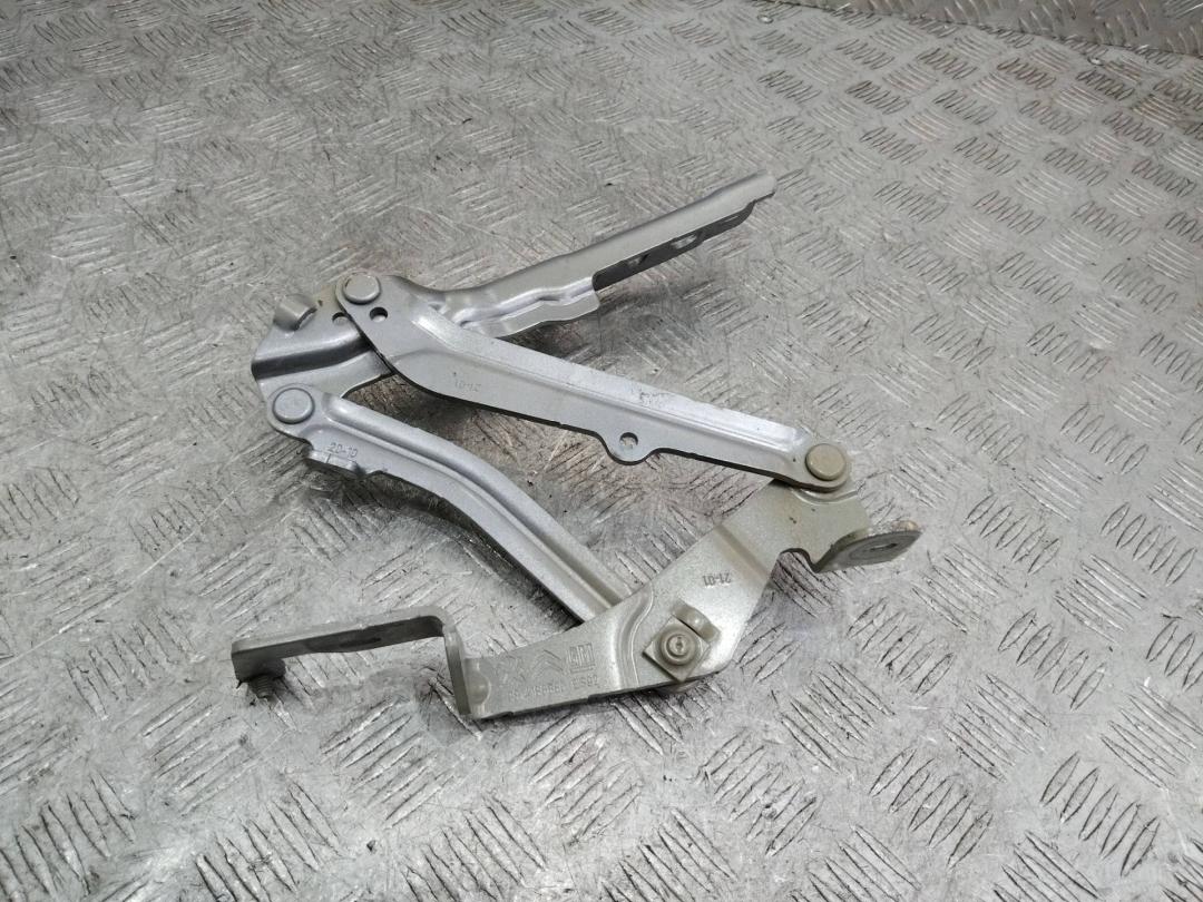 петля капота правая Peugeot 3008 2 поколение 2021, 9814188880 - фото №1